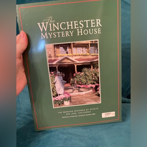 Spooky! / The Winchester Mystery House Book - Picture 2 of 11